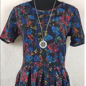 Large Amelia Black background